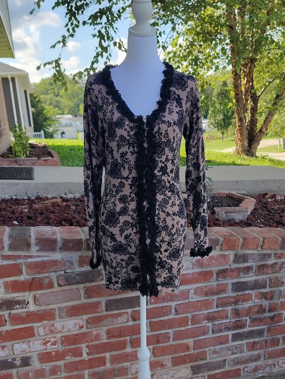 Twelve by Twelve Dark Floral Lace Trim Zip Fitted Cardigan Top Size M Whimsigoth - Picture 7 of 16